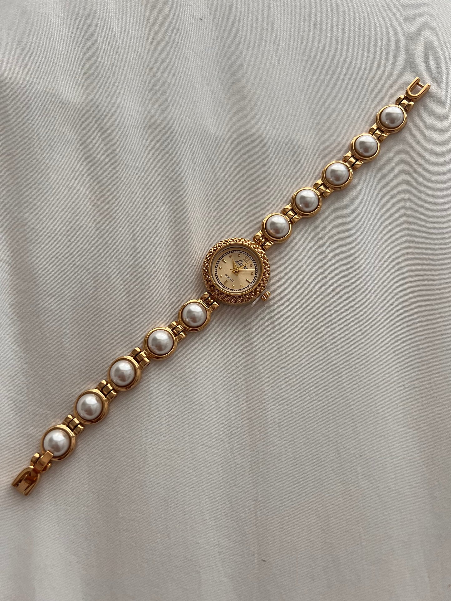 Vintage Dainty Pearl Watch