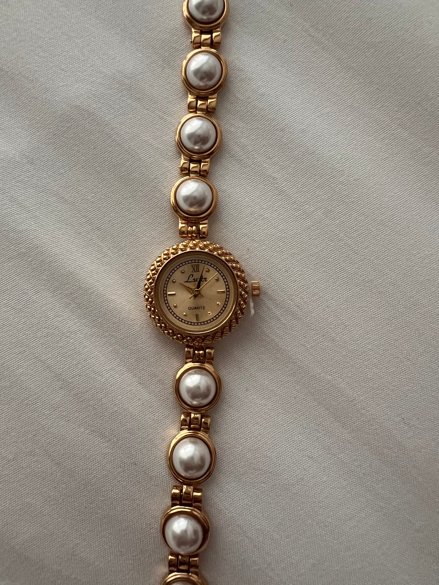 Vintage Dainty Pearl Watch